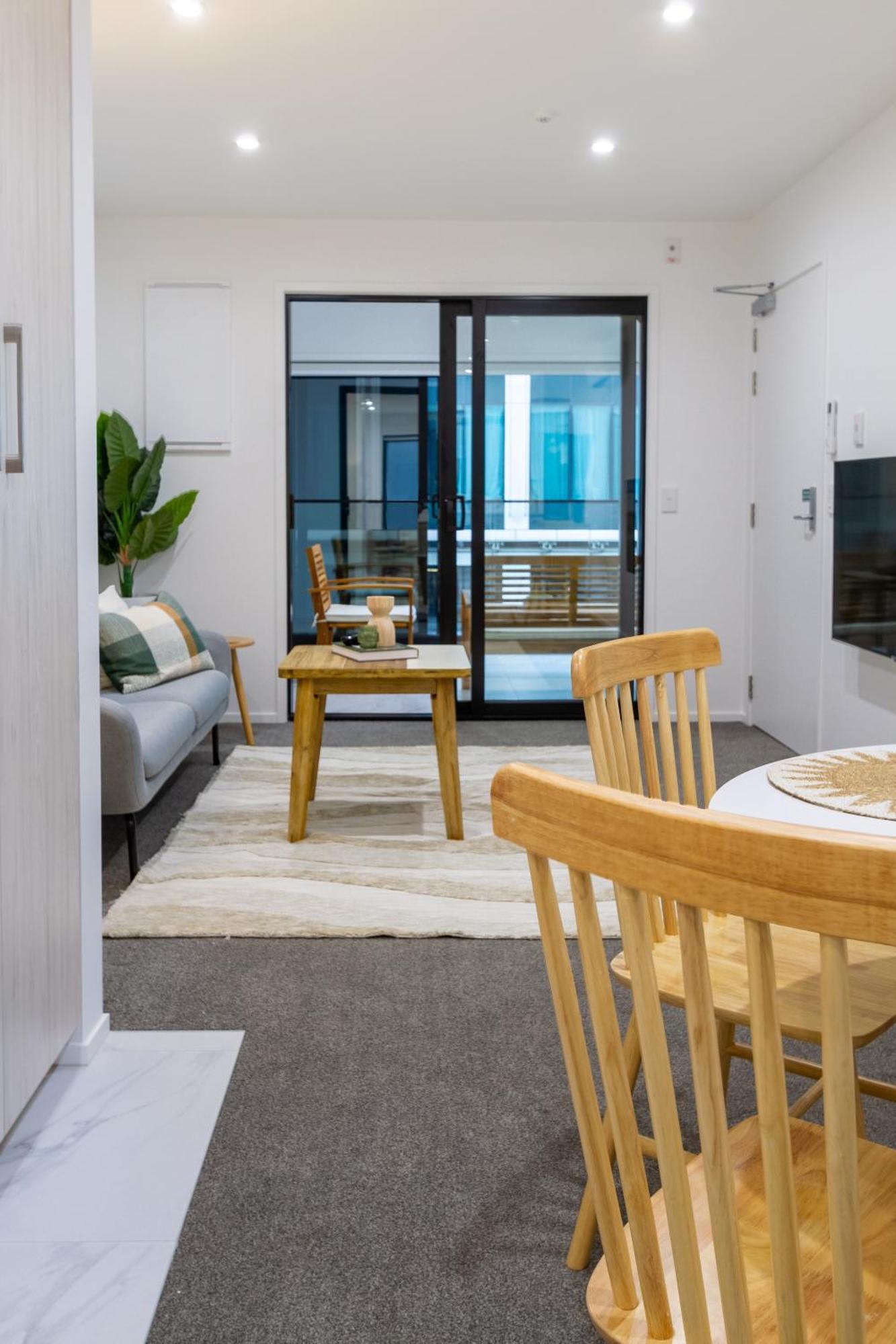Urban Retreat: 2-Br Gem In Central Christchurch Apartment ภายนอก รูปภาพ